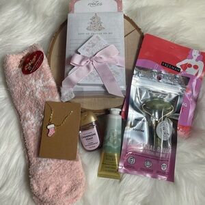 Assorted Beauty Care Stationary Bundle